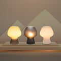 Vintage nattbordslampe | Riflet glass soppformet lampe
