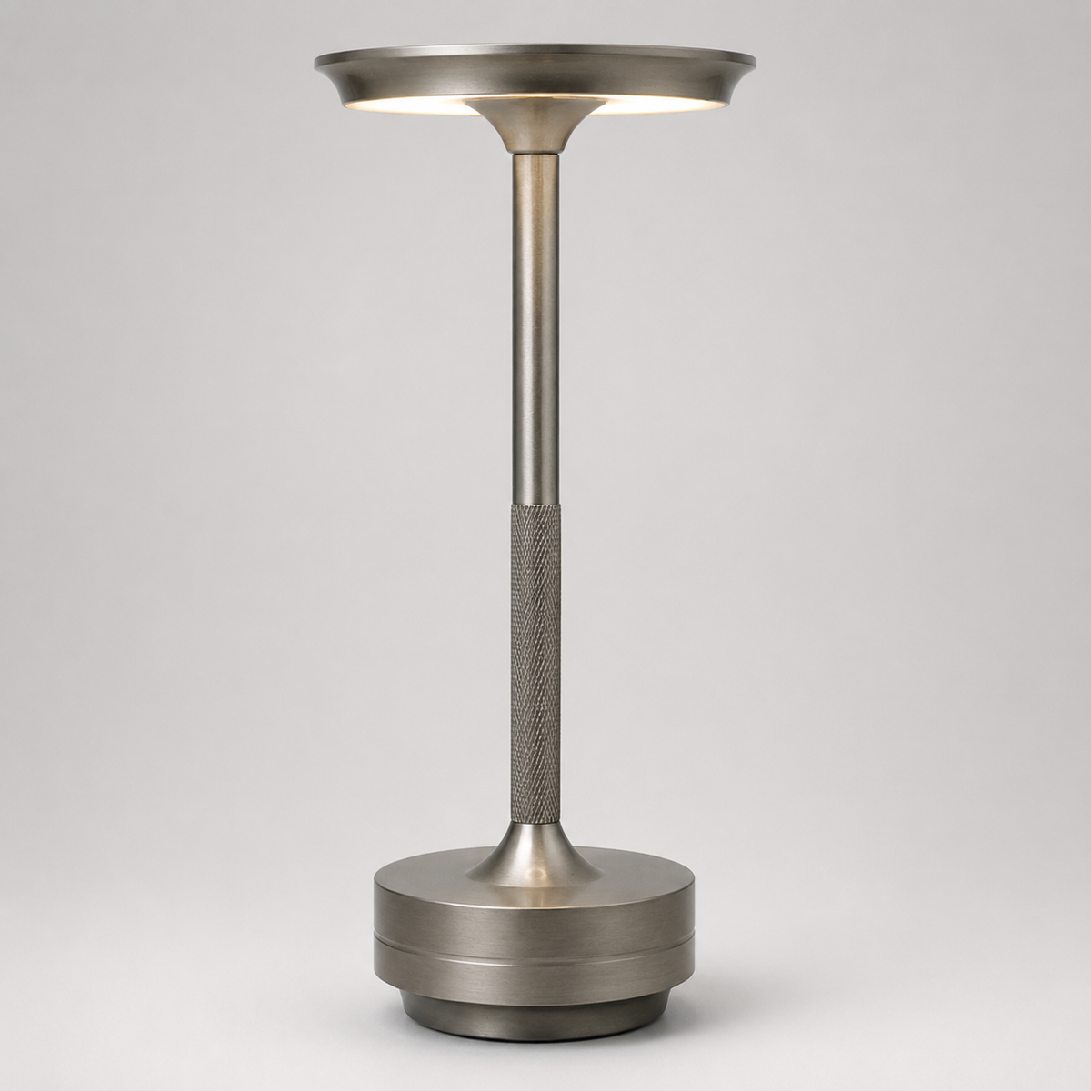 Dimbar trådløs bordlampe | Moderne metalldesign