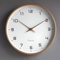 Nordisk veggklokke | Minimalistisk design i treramme