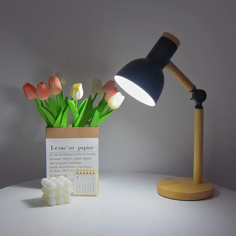 Nordisk skrivebordslampe i tre | Justerbar moderne bordlampe