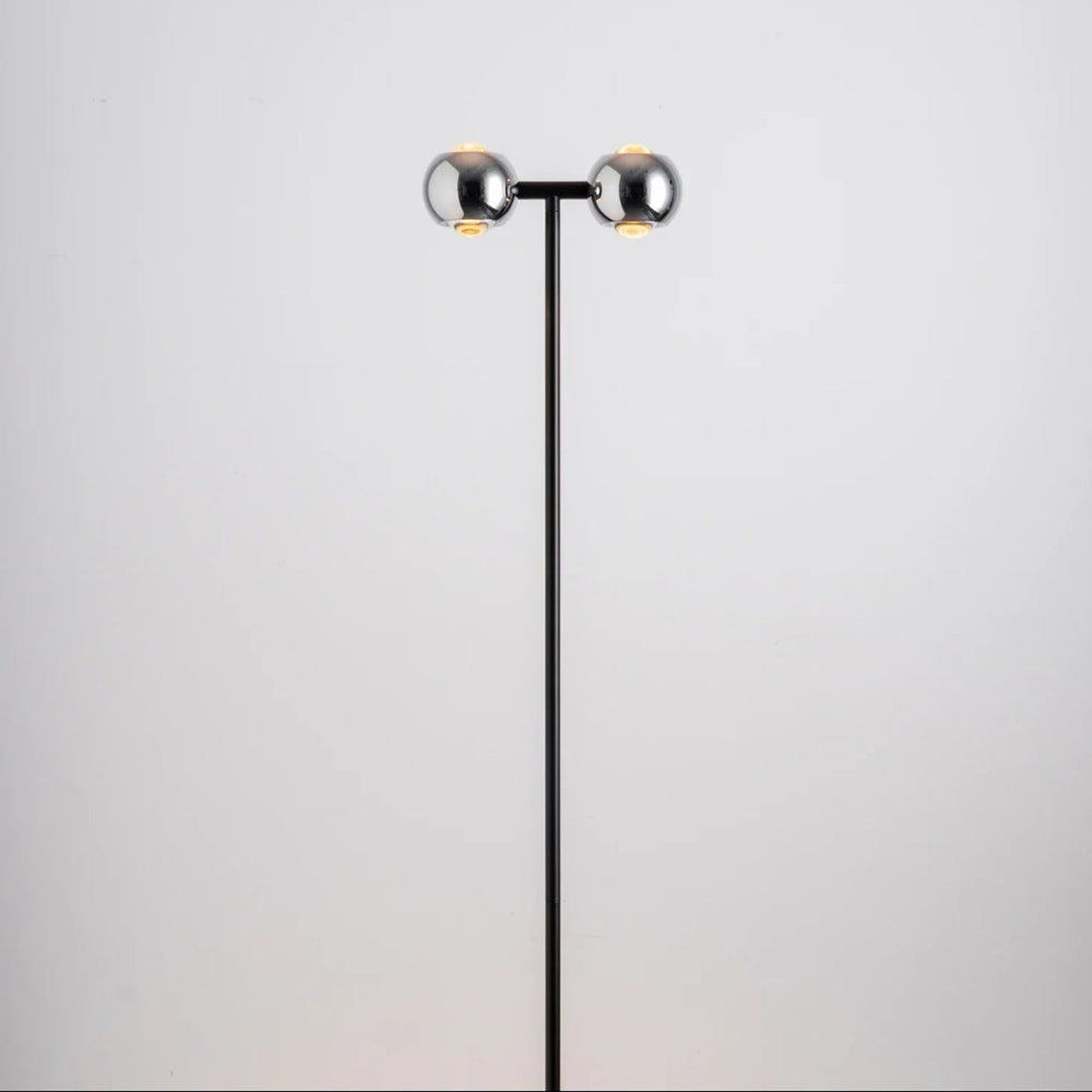 Gulvlampe med to lyskilder | Moderne buet design