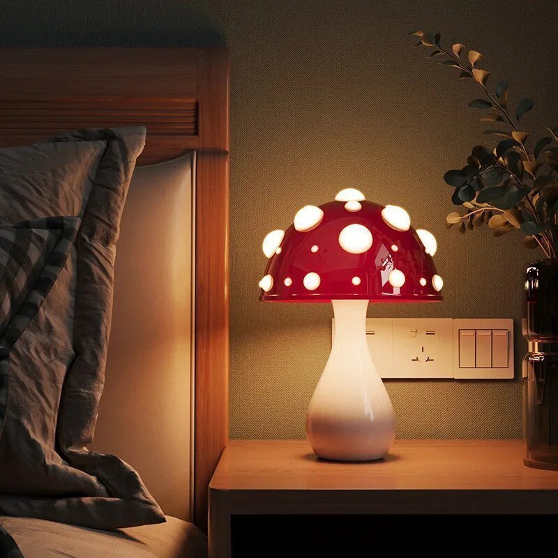 LED-soppbordlampe | Moderne Amanita-inspirert lys